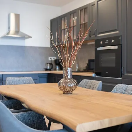 Apartment D33 *