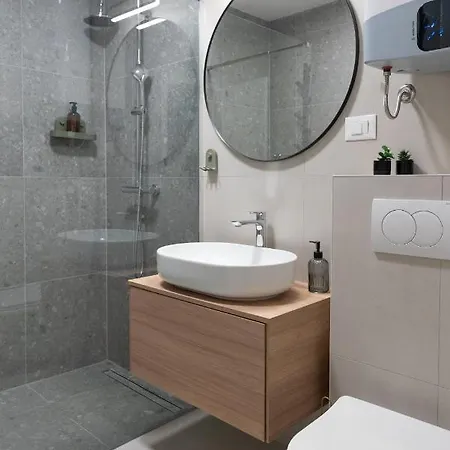 D33 Apartment *