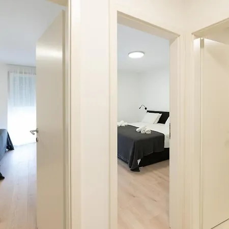 D33 Apartment